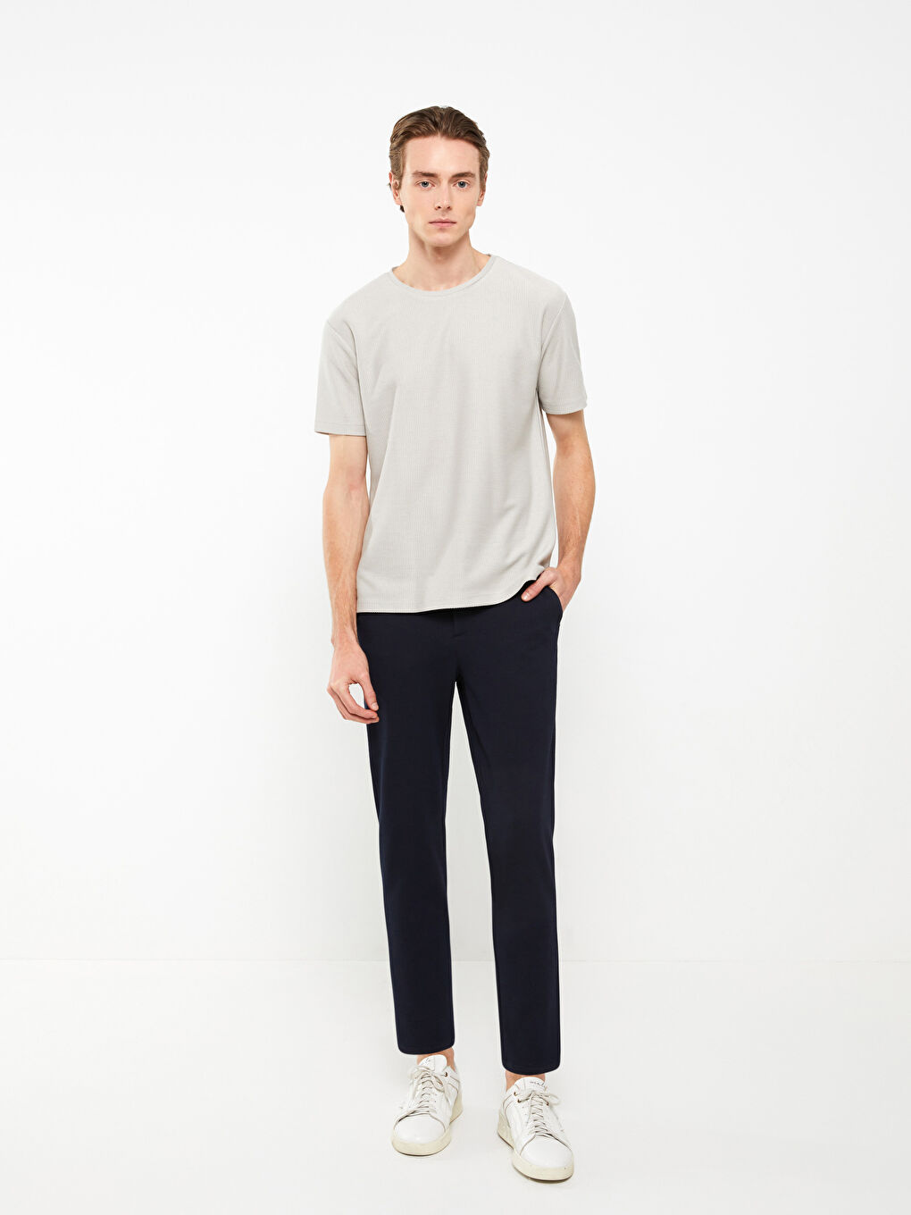 T-shirt à Manches Courtes pour Hommes avec Col Rond-2