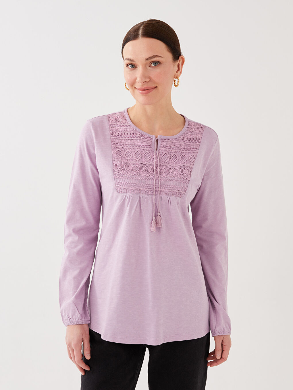 Lila Bağlamalı Yaka Nakışlı Uzun Kollu Kadın Bluz