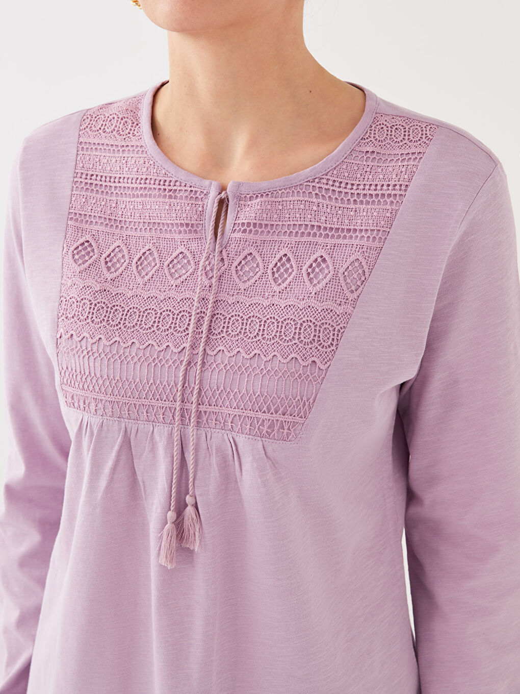 Lila Bağlamalı Yaka Nakışlı Uzun Kollu Kadın Bluz-3