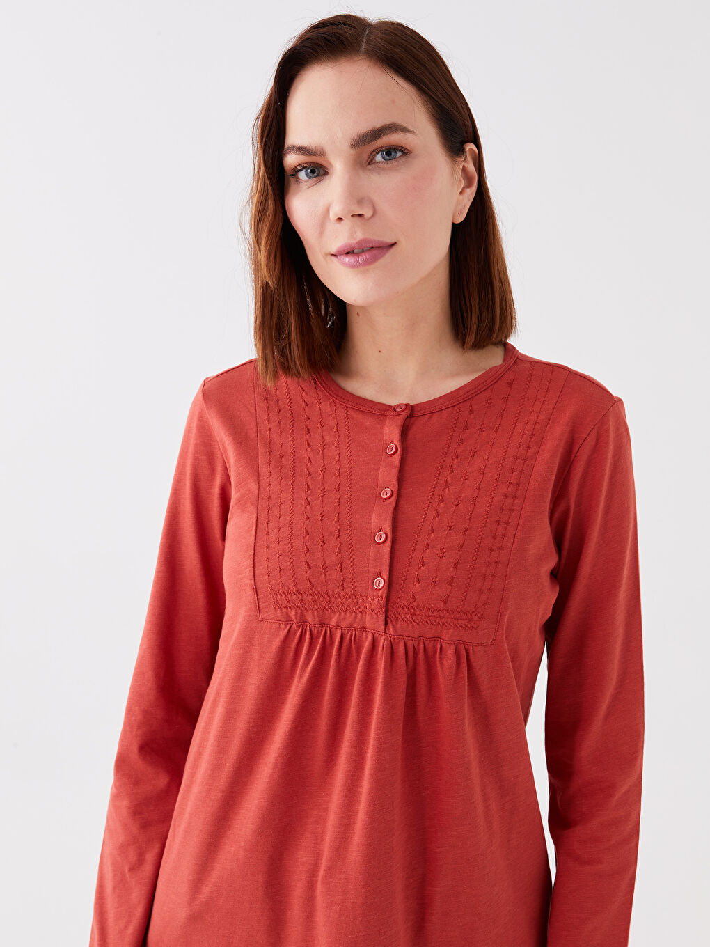 Turuncu Bisiklet Yaka Nakışlı Uzun Kollu Kadın Bluz-1