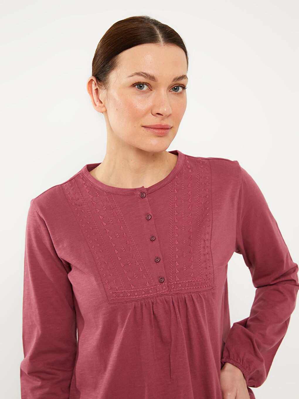 Pembe Bisiklet Yaka Nakışlı Uzun Kollu Kadın Bluz-2