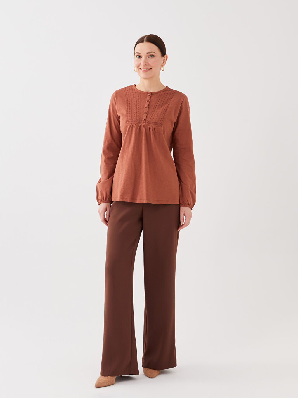 Kahverengi Bisiklet Yaka Nakışlı Uzun Kollu Kadın Bluz-2