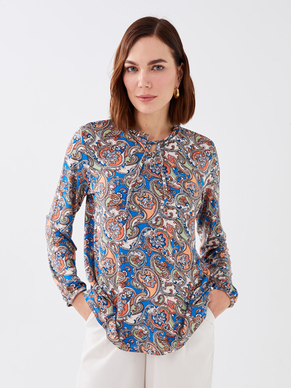 Bej Bağlamalı Yaka Desenli Uzun Kollu Kadın Bluz-1