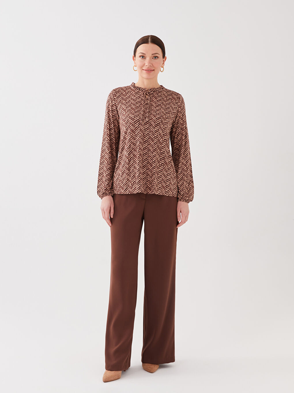 Blouse à Col Lavallière à Motifs et Manches Longues pour Femmes-2