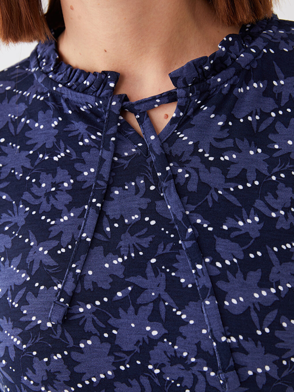 Blouse à Col Lavallière à Motifs et Manches Longues pour Femmes-8