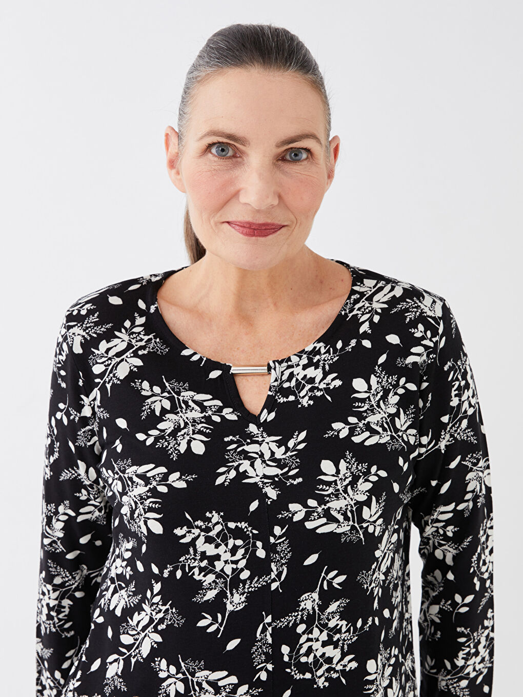 Блузка с круглым вырезом, узором и длинным рукавом для женщин-1