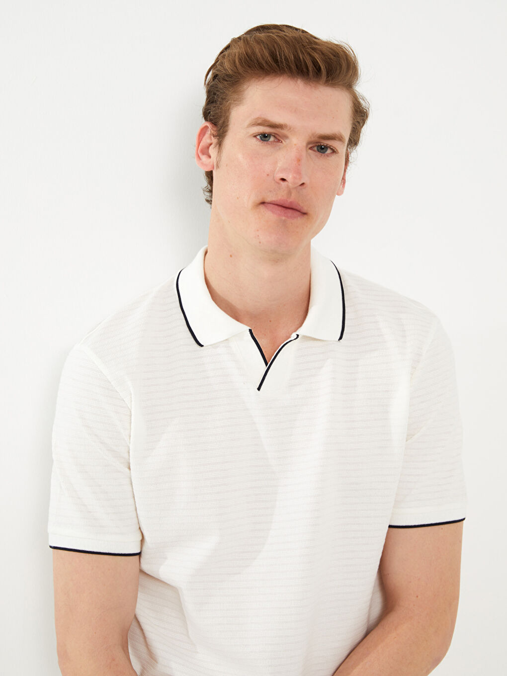 Beyaz Polo Yaka Kısa Kollu Penye Erkek Tişört-1