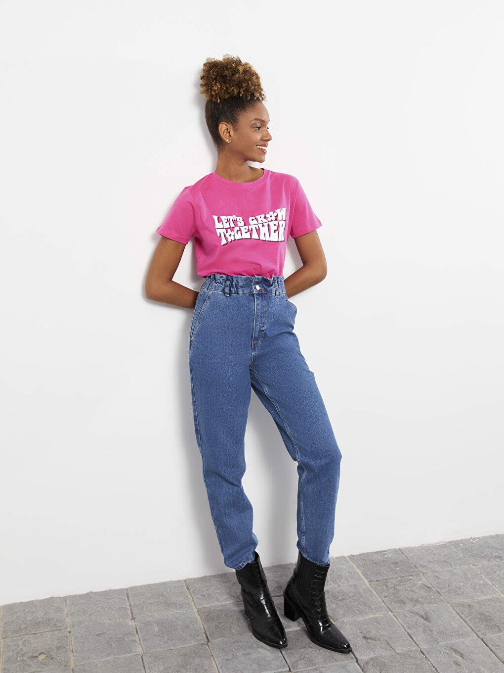 Fuşya Bisiklet Yaka Baskılı Kısa Kollu Kadın Tişört-1