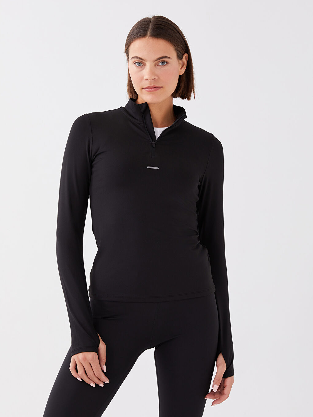 Siyah Dik Yaka Reflektör Baskılı Uzun Kollu Kadın Tişört