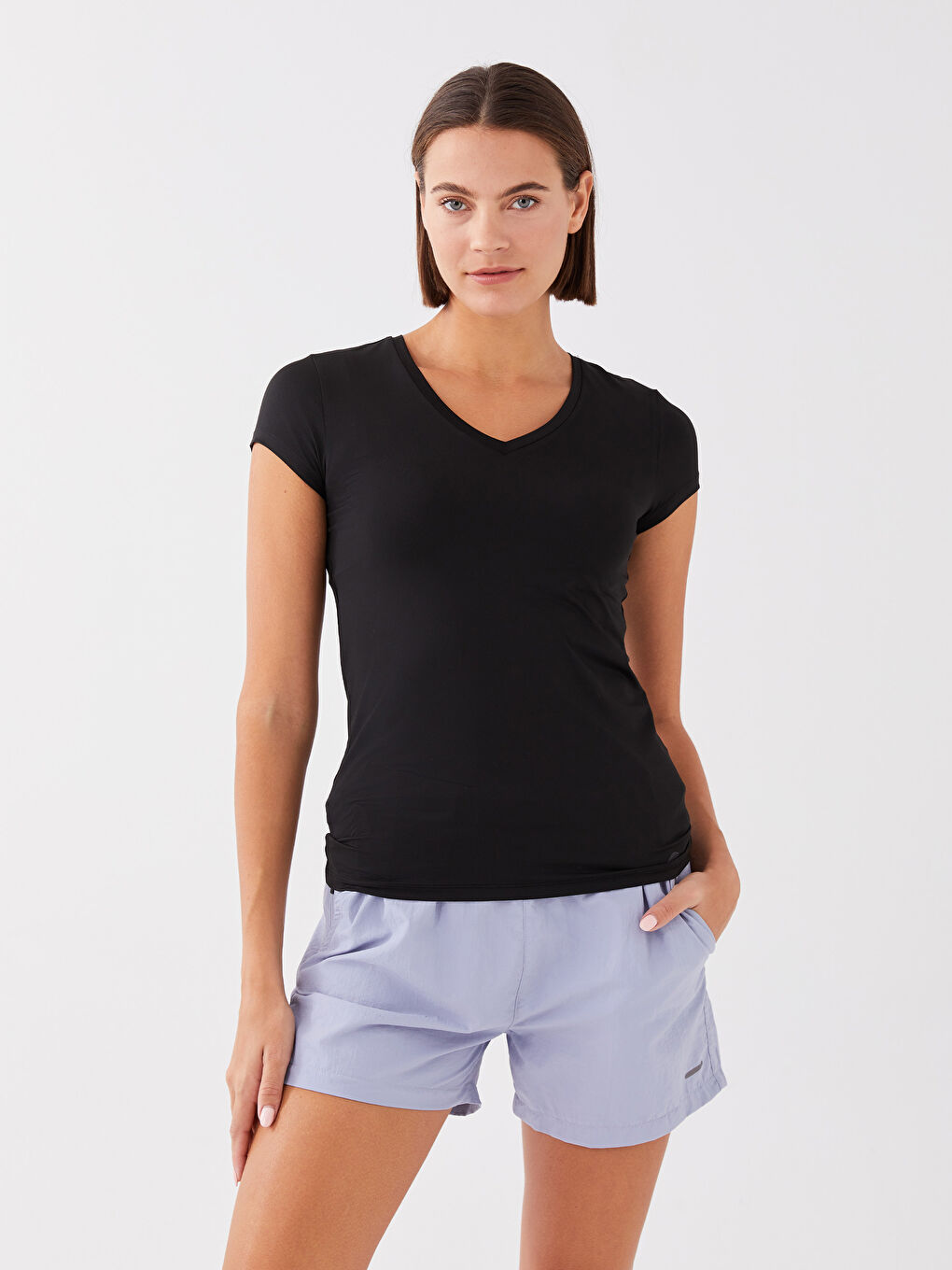 Siyah V Yaka Reflektör Baskılı Kadın Outdoor Tişört