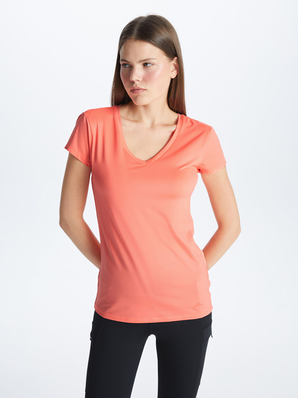 Mercan V Yaka Reflektör Baskılı Kadın Outdoor Tişört