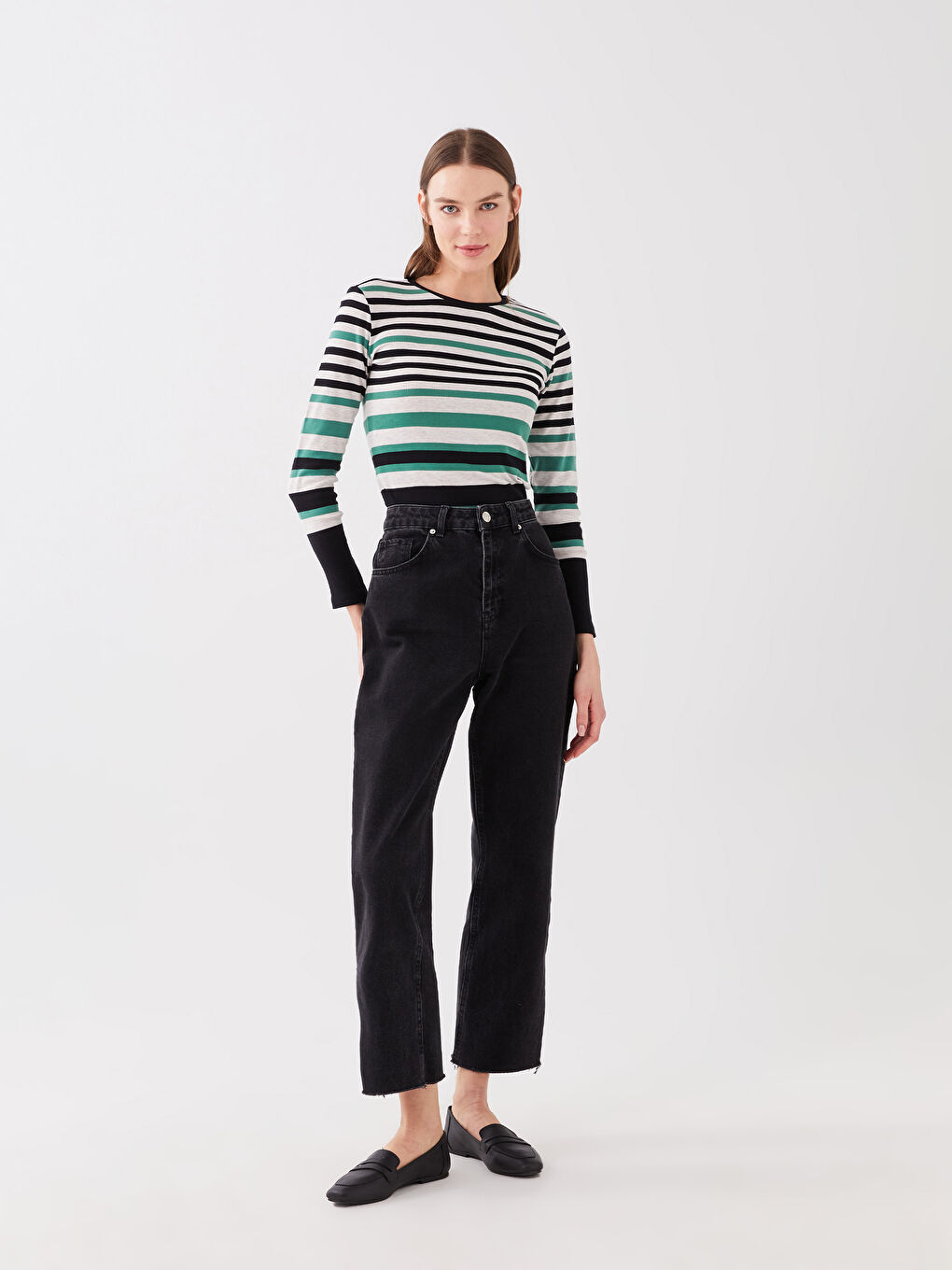 بلوزة كم طويل مخطط بياقة دائرية للسيدات-2