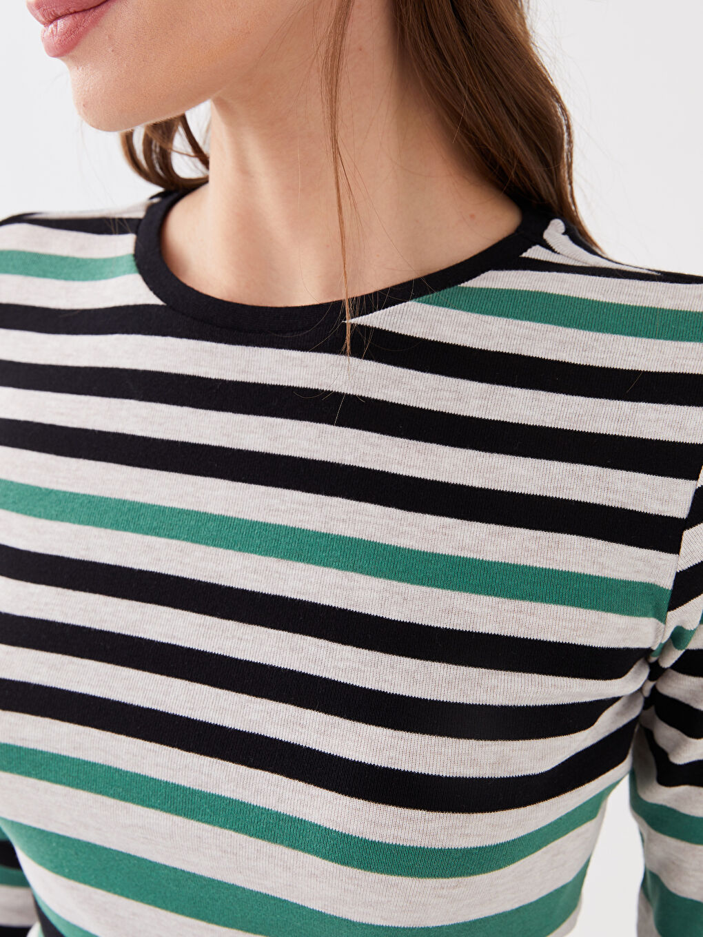 بلوزة كم طويل مخطط بياقة دائرية للسيدات-3