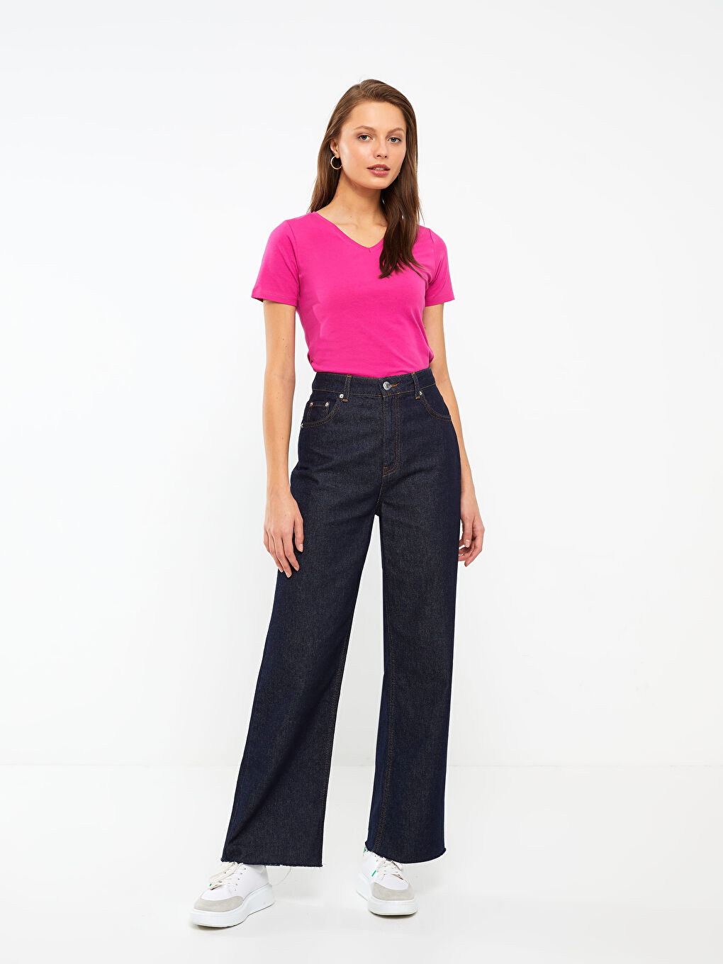 Прямая хлопковая женская футболка с v-образным вырезом и короткими рукавами-2