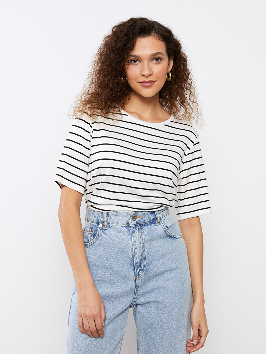 Women's Striped V-Neck Short Sleeve T-Shirt