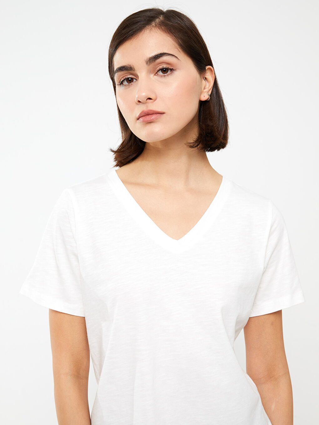 V-ს ფორმის დეკოლტე უბრალო მოკლე სახელო ქალებისთვის მაისური