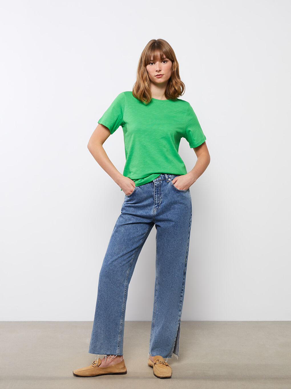 Yeşil Bisiklet Yaka Düz Kısa Kollu Kadın Tişört-1