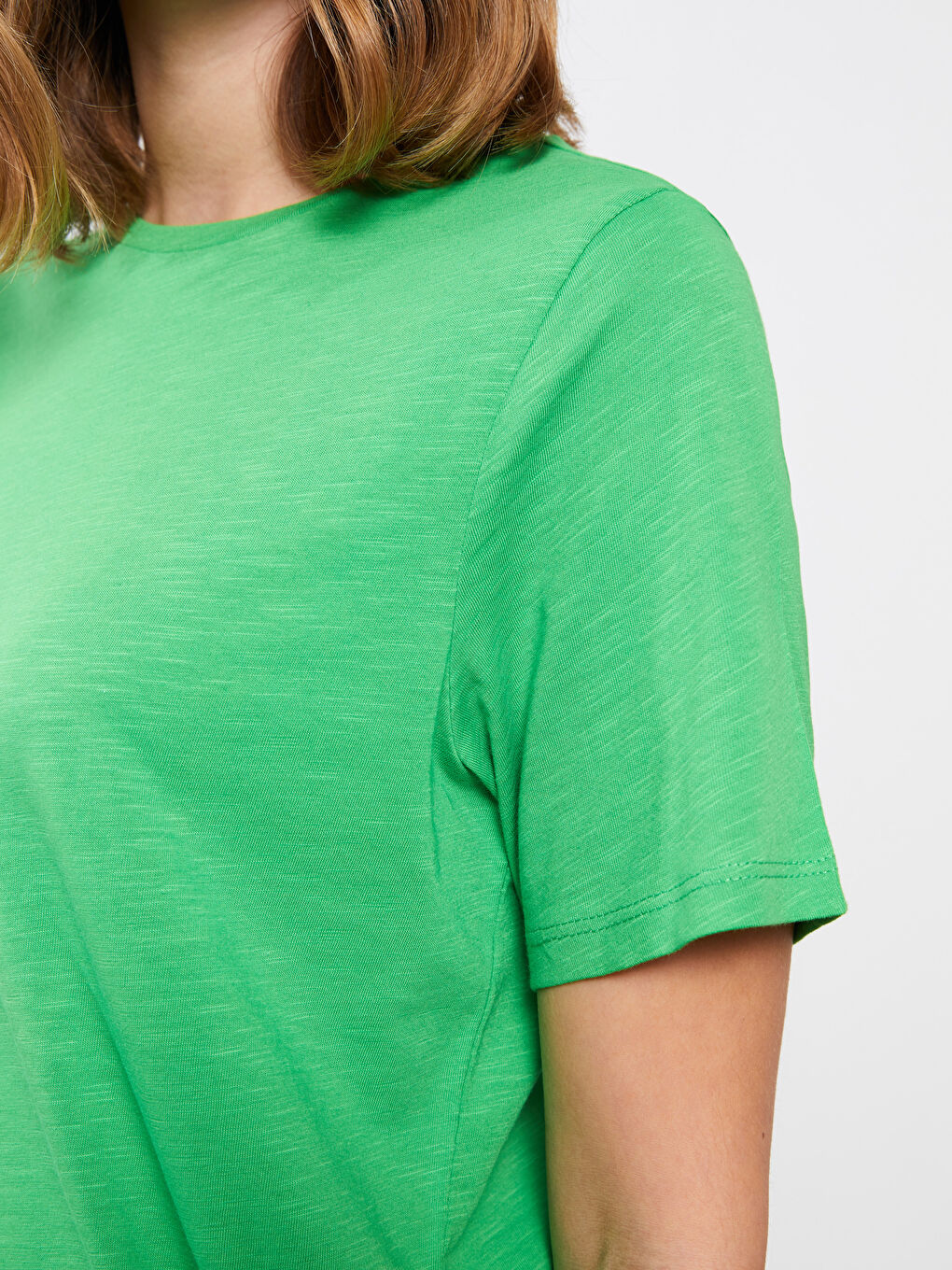 Yeşil Bisiklet Yaka Düz Kısa Kollu Kadın Tişört-2