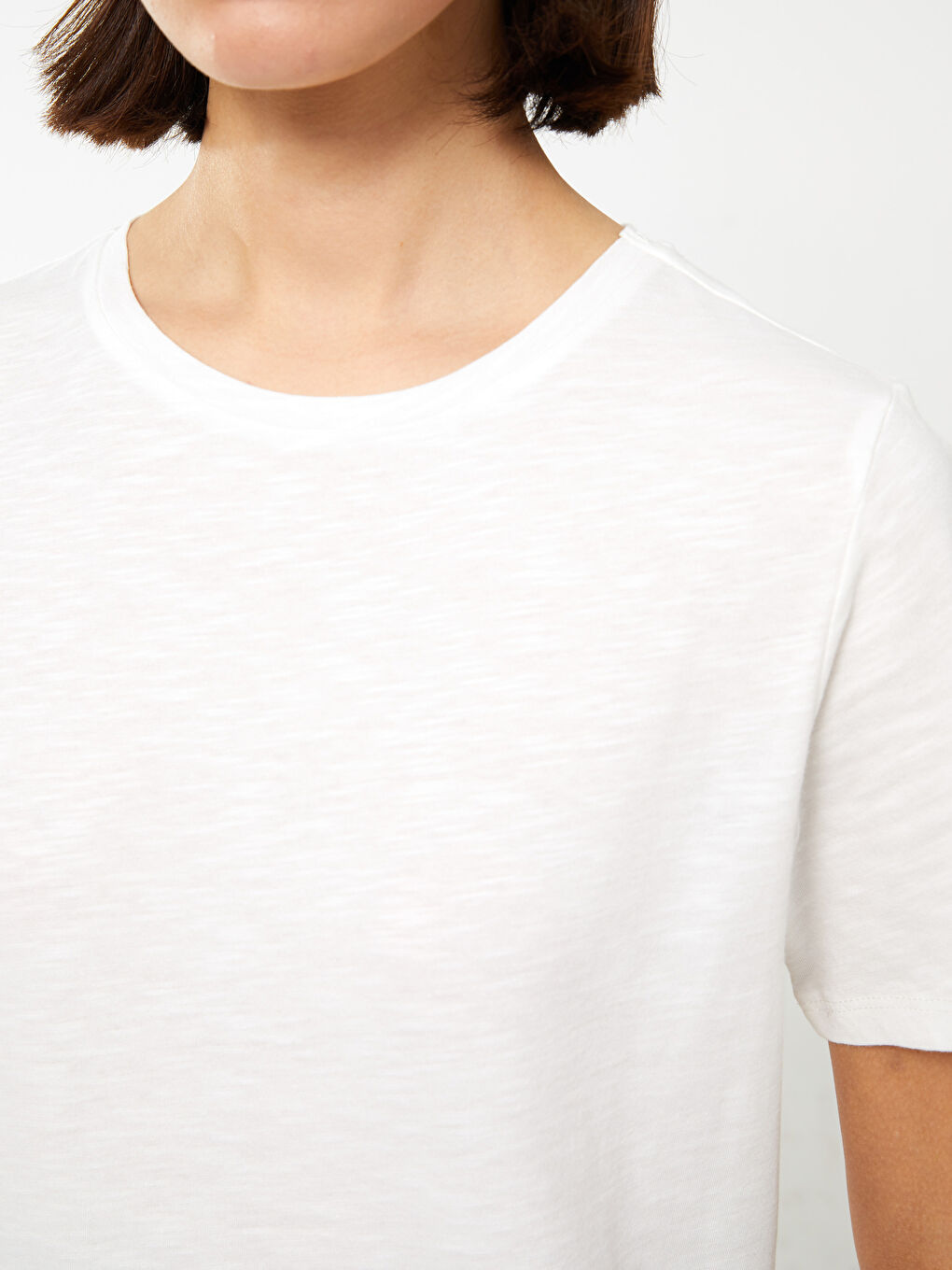 تي شيرت سادة بياقة دائرية بأكمام قصيرة للسيدات-3