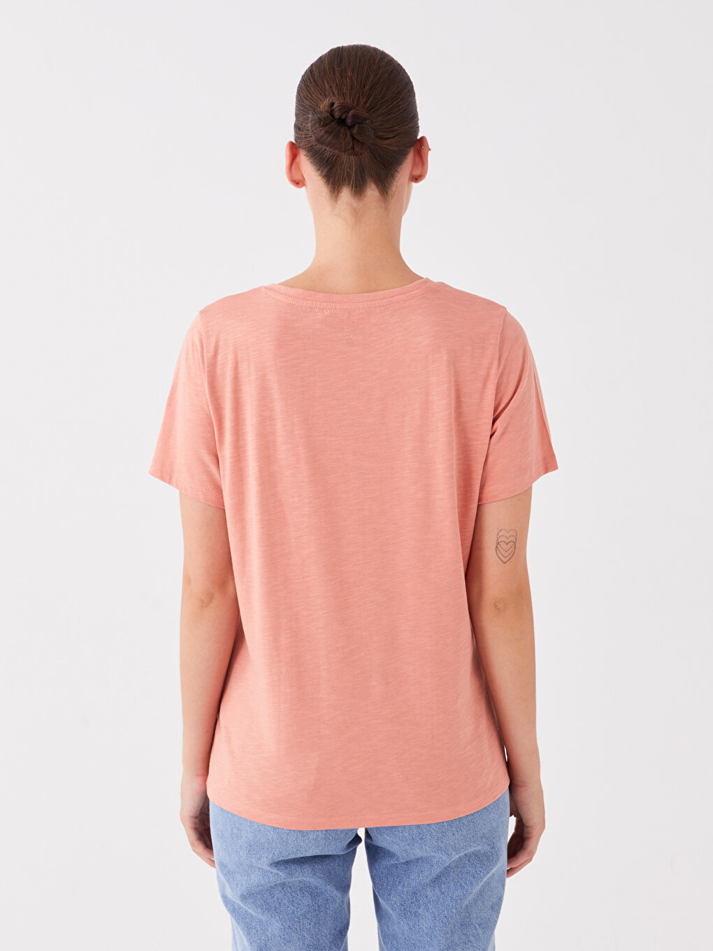 تي شيرت سادة بياقة دائرية بأكمام قصيرة للسيدات-4