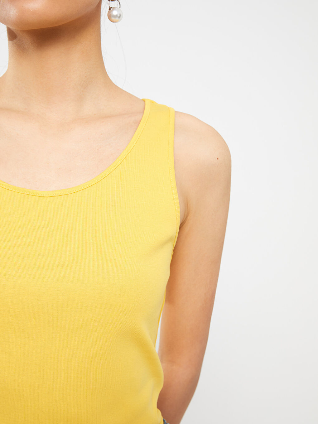 Sarı U Yaka Kadın Atlet-3