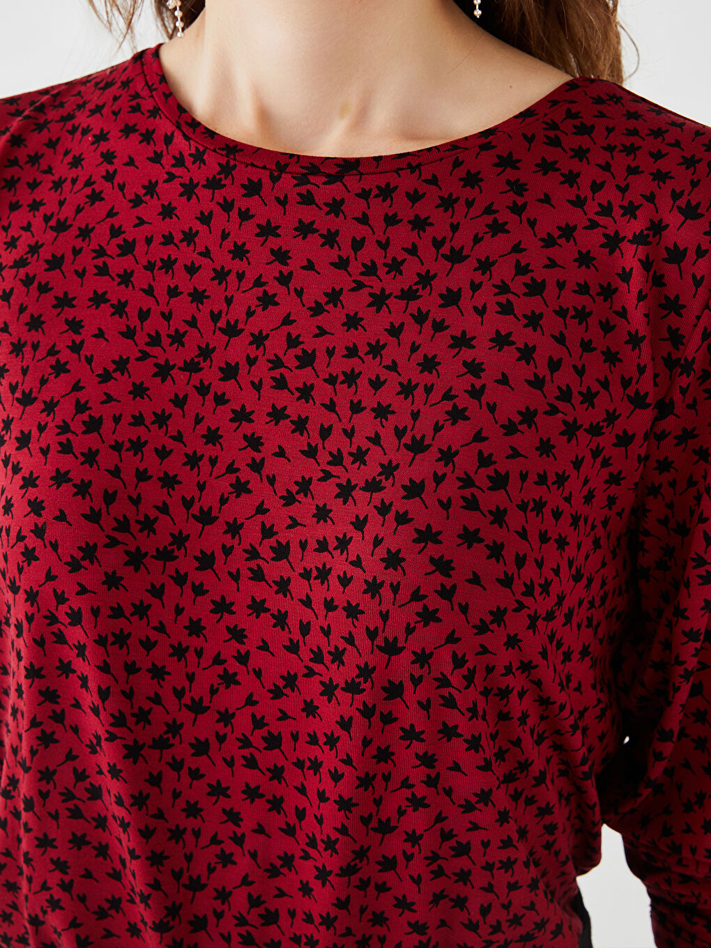 მრგვალი საყელო ნიმუშიანი გრძელმკლავიანი მაისური ქალებისთვის-3