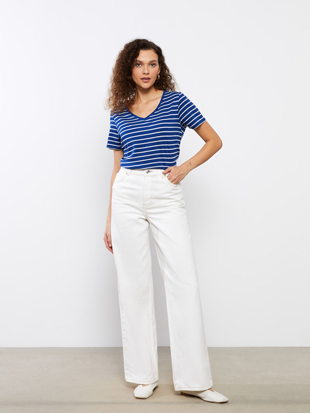 LCWAIKIKI Basic V-Neck Striped Short Sleeve Women's T-Shirt -S33840Z8-LGS