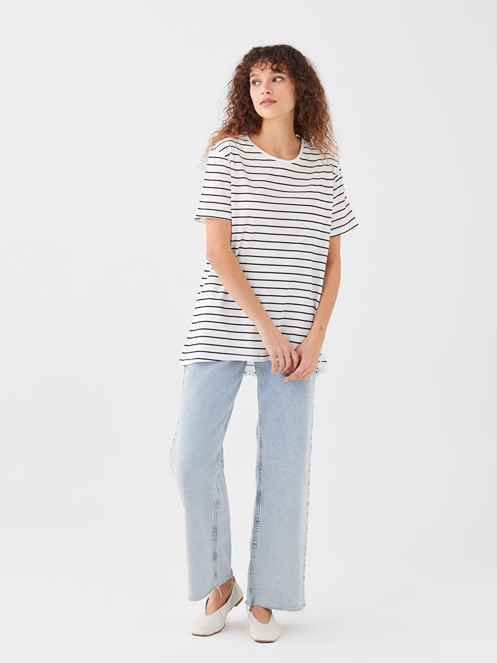 Siyah Bisiklet Yaka Çizgili Kısa Kollu Kadın Tişört-2