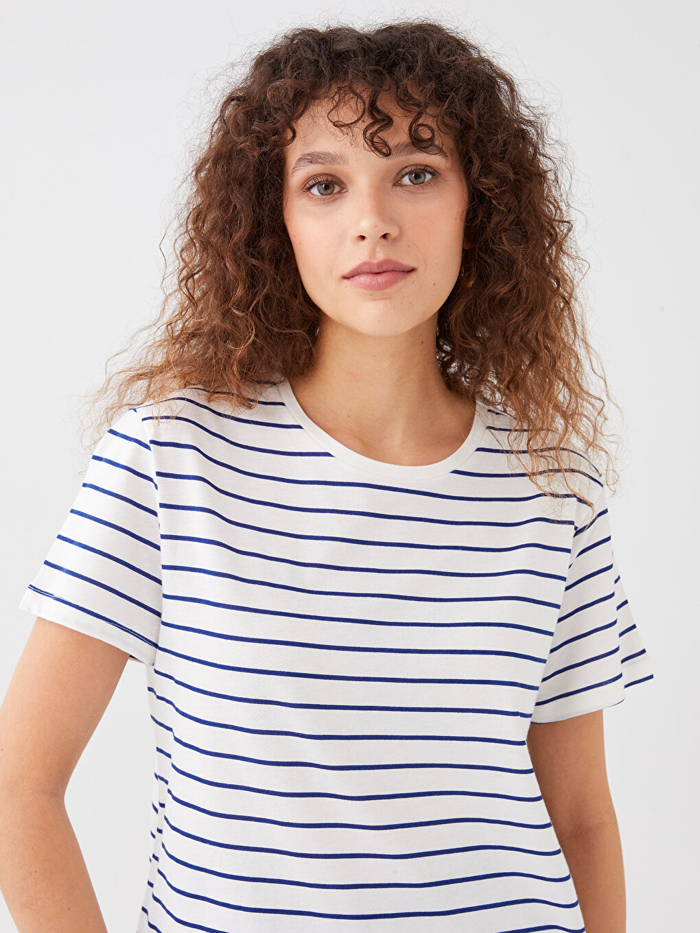 Lacivert Bisiklet Yaka Çizgili Kısa Kollu Kadın Tişört-2