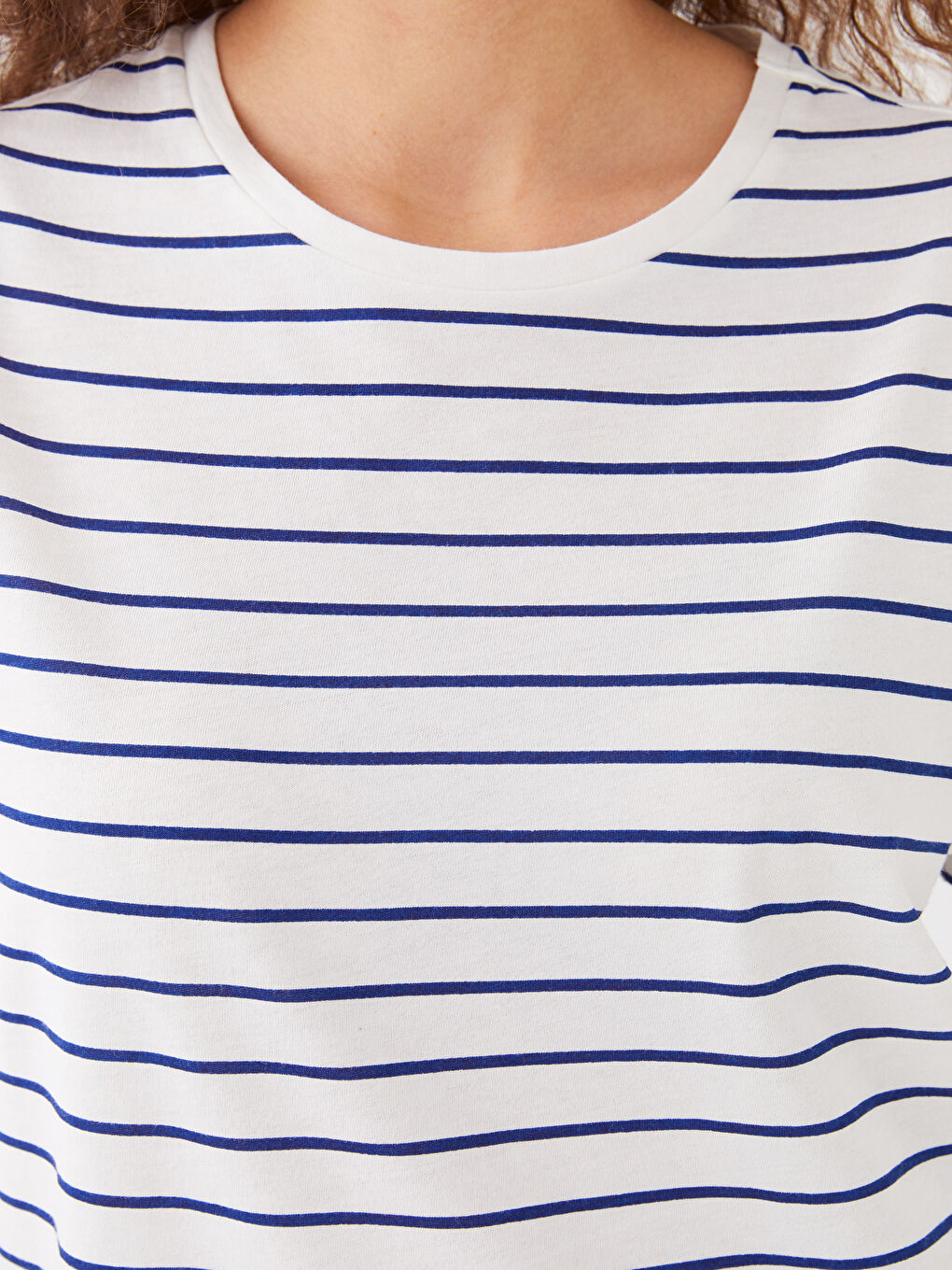 Lacivert Bisiklet Yaka Çizgili Kısa Kollu Kadın Tişört-4