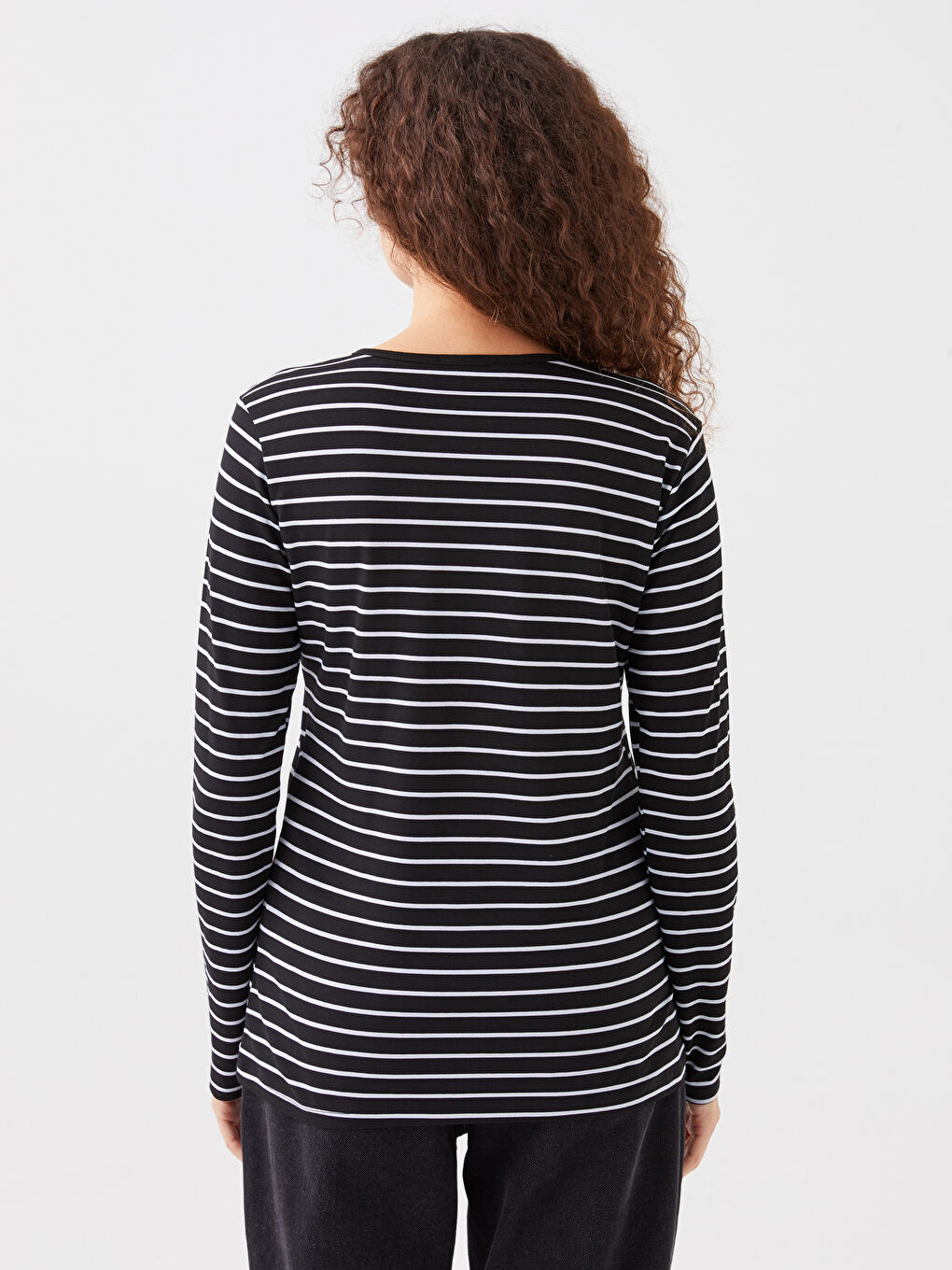 تي شيرت كم طويل مخطط بياقة دائرية للسيدات-4