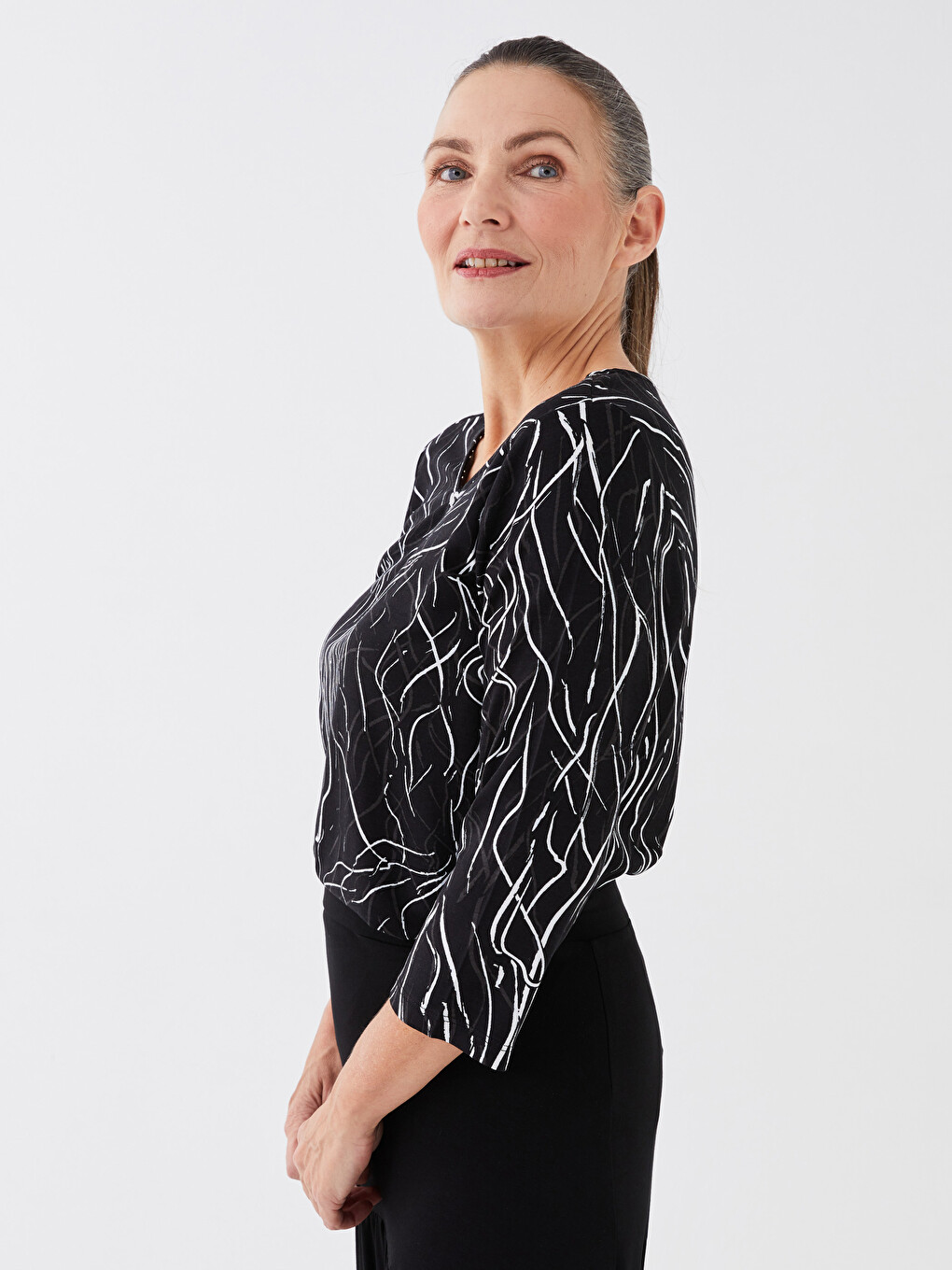 LCW Grace Crew Neck Patterned Women's Blouse - S33876Z8-LQJ - LC