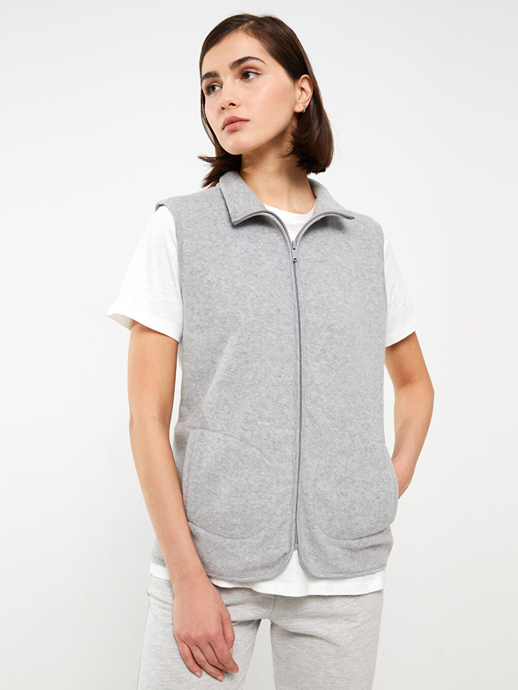 Gri Dik Yaka Düz Polar Kadın Yelek