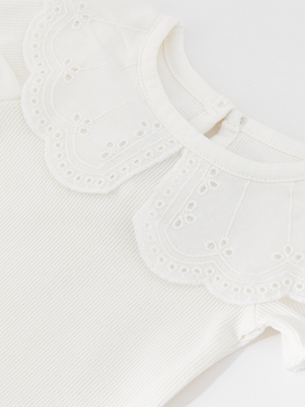 ياقة بيبي كم قصير تفاصيل تطريز بدلة جسم بنات رضع بزر-2