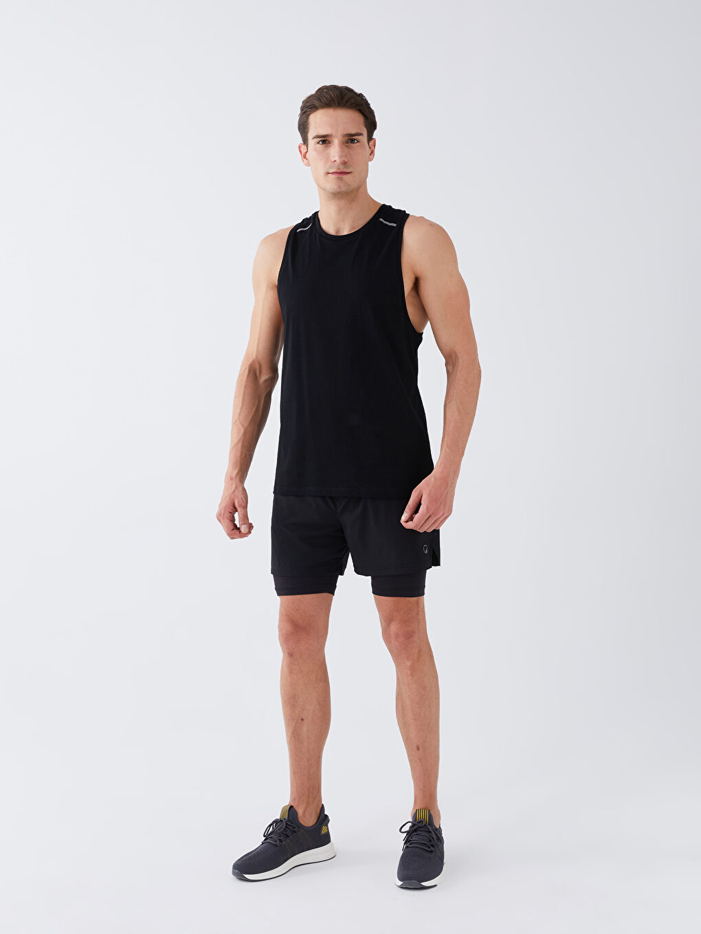 Siyah Bisiklet Yaka Erkek Kolsuz Tişört-2