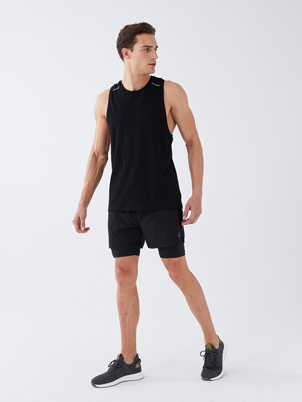 شورت رفيع للرجال مع تايتس-1