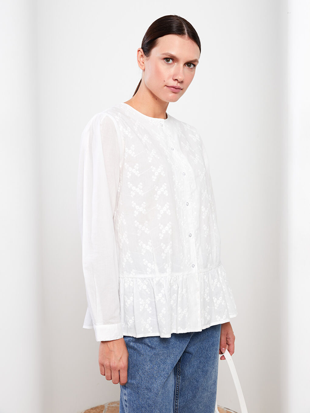 LCW Modest Crew Neck Embroidered Long Sleeve Women's Shirt -S33953Z8-SAT