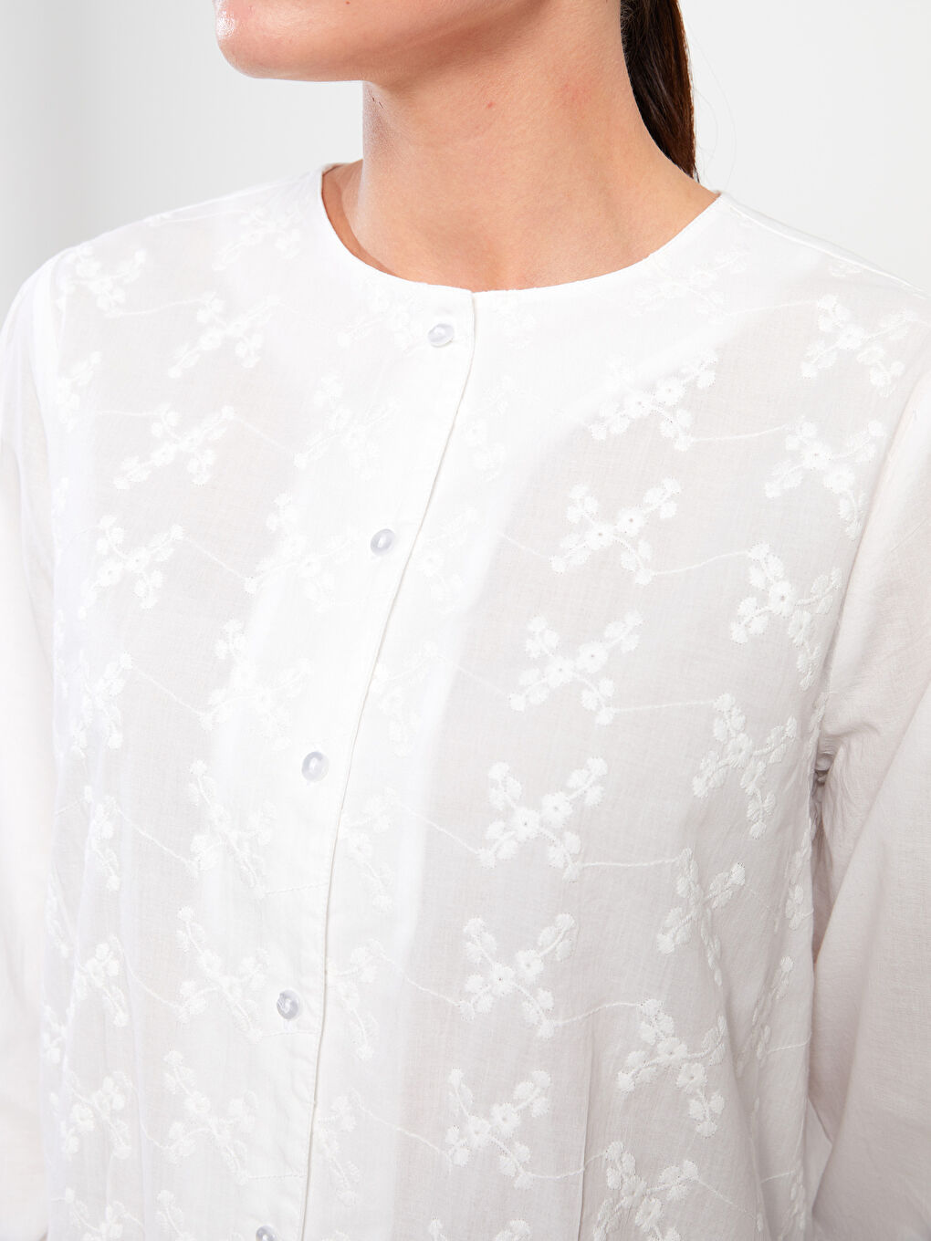 LCW Modest Crew Neck Embroidered Long Sleeve Women's Shirt -S33953Z8-SAT