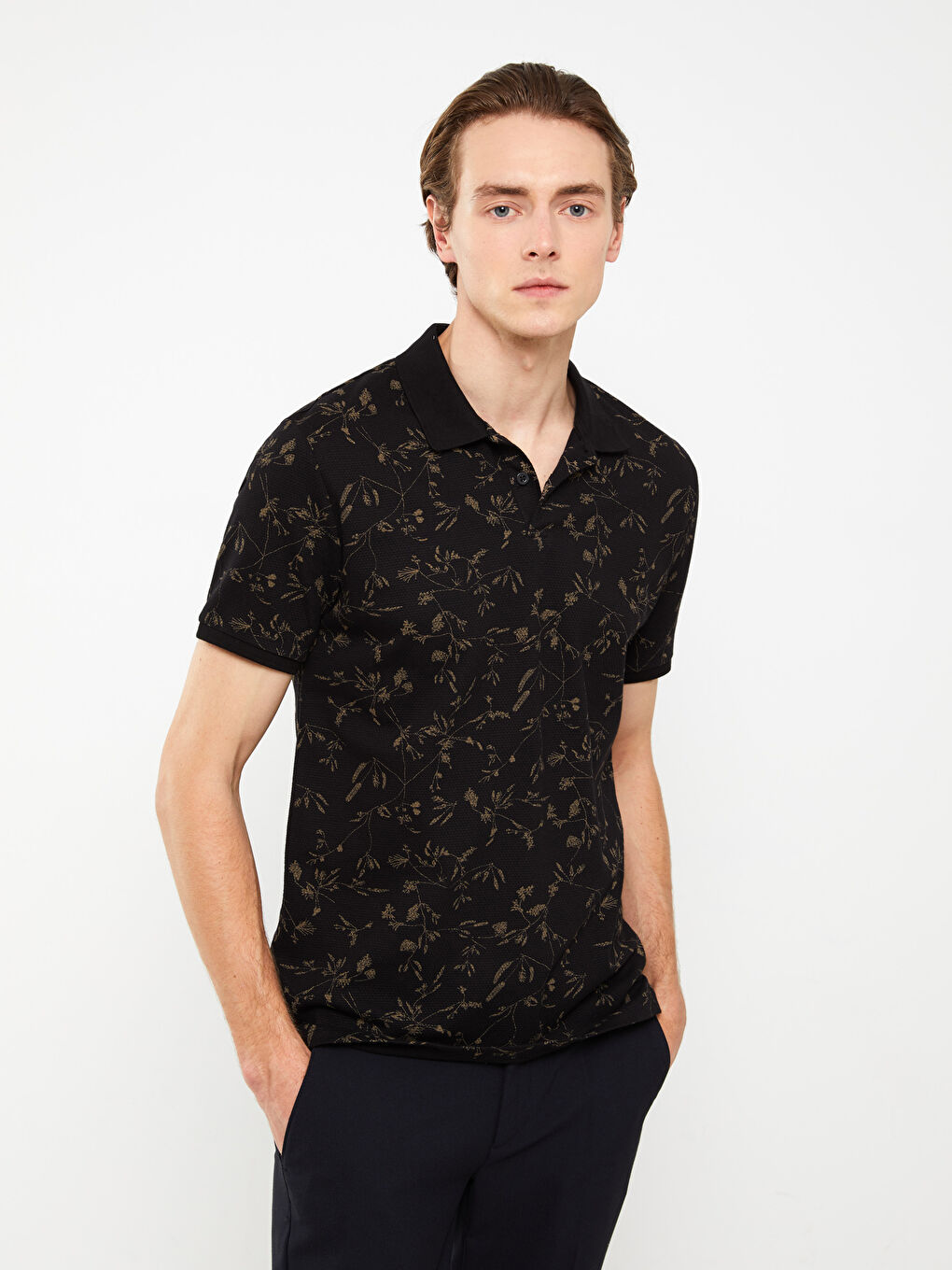 Siyah Polo Yaka Kısa Kollu Desenli Erkek Tişört