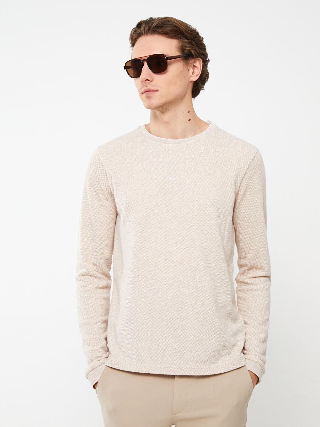 Мужская футболка с длинным рукавом и круглым вырезом