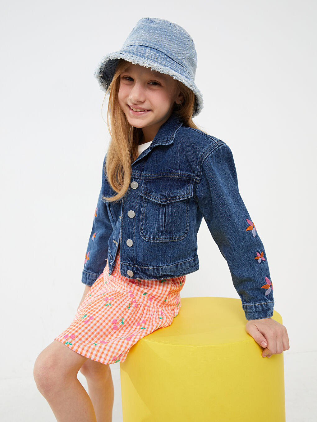 Collared Neck Embroidered Girls' Denim Jacket-3