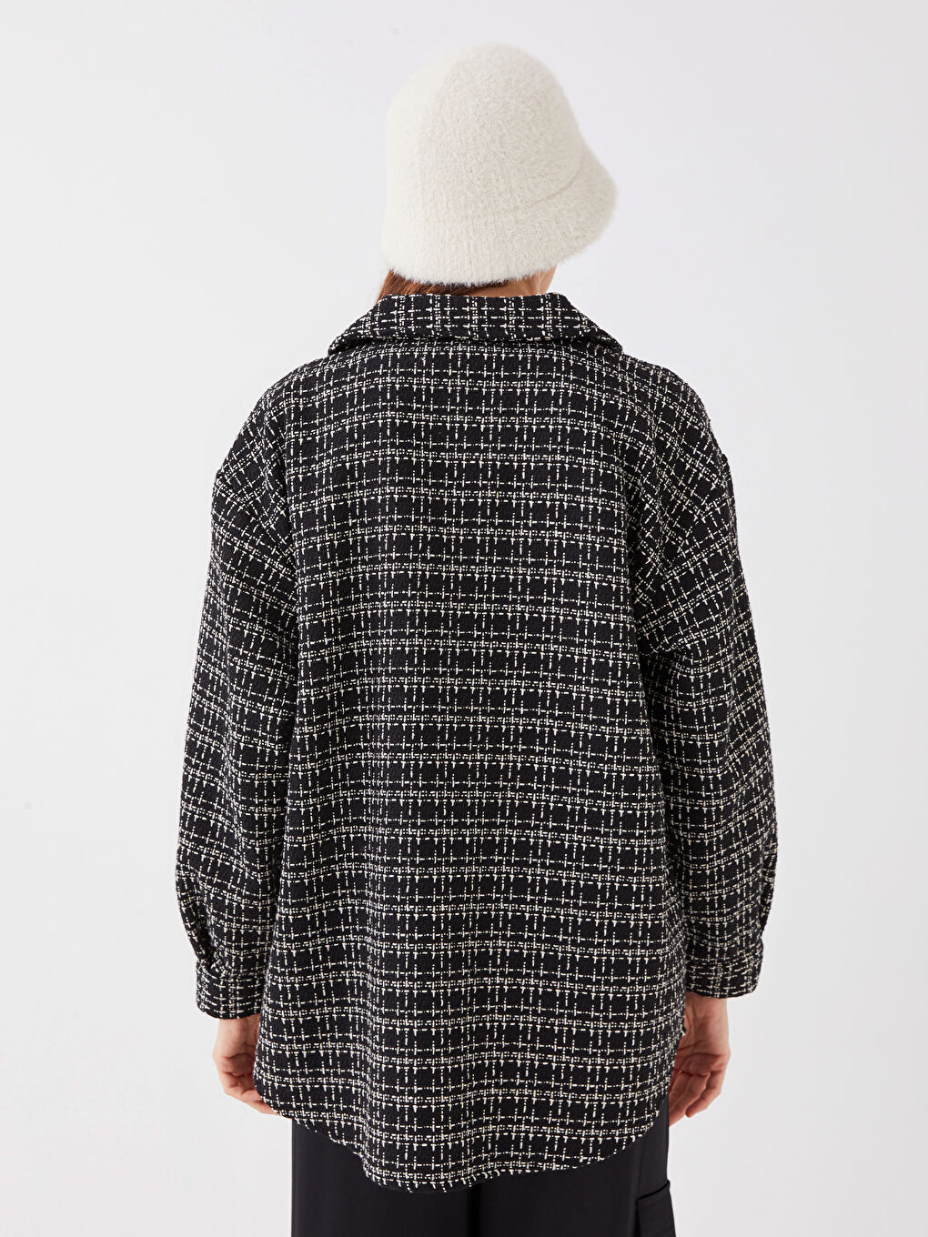 جاكيت قميص تيويد أوفراسايز كاروهات كم طويل للسيدات-4