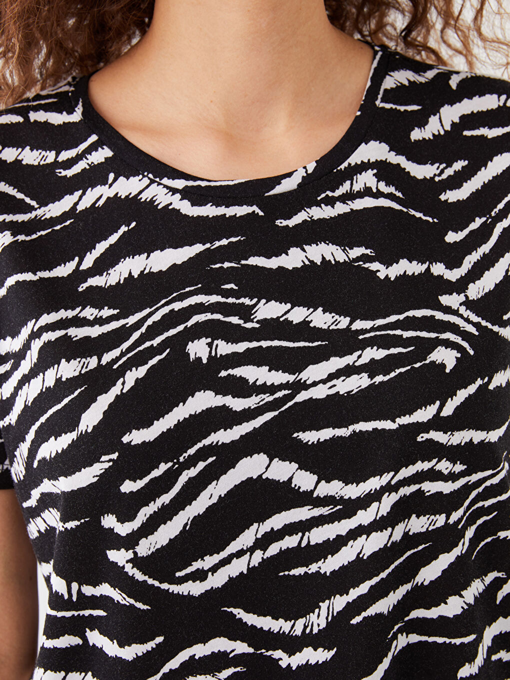 T-shirt à manches courtes à motifs avec col rond pour Femmes-3