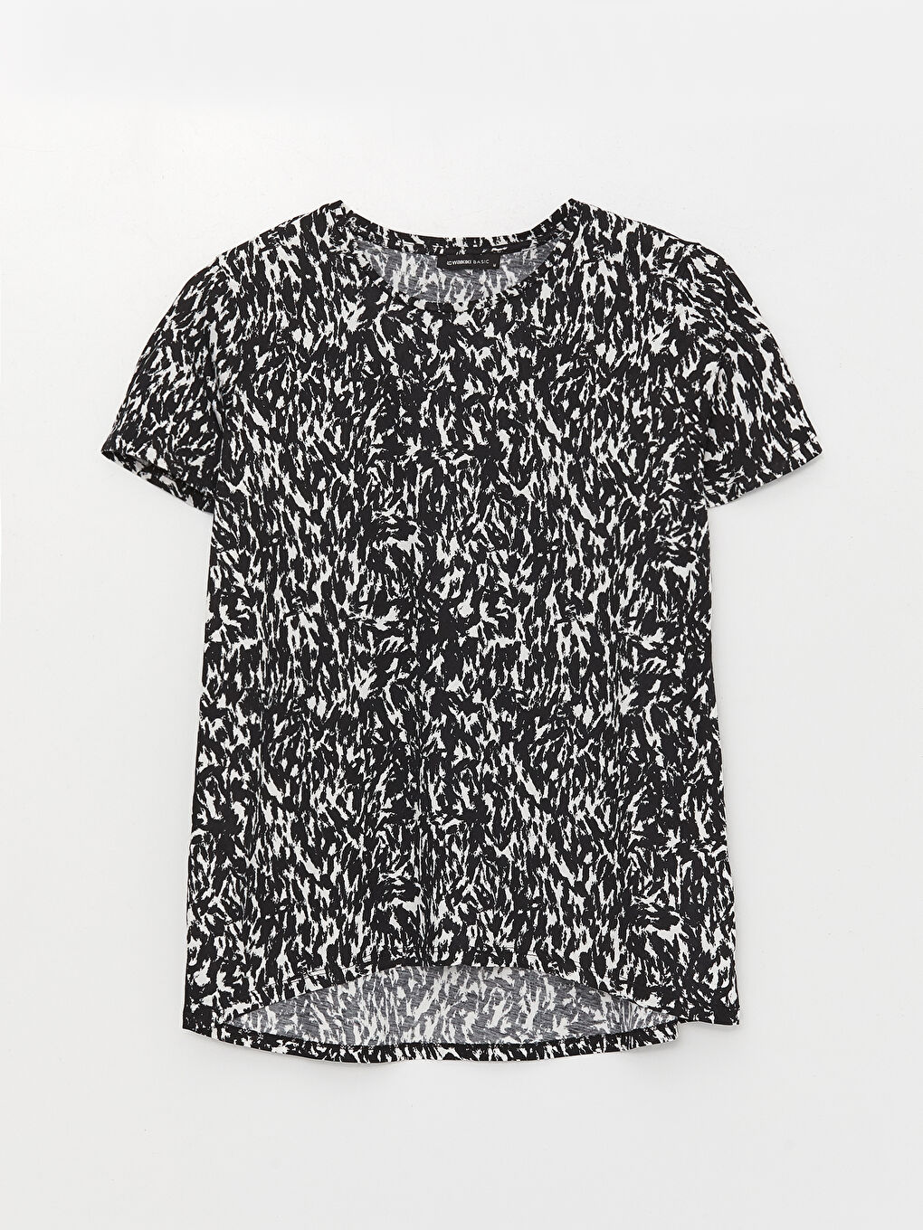 Ekru Bisiklet Yaka Desenli Kısa Kollu Kadın Tişört-5