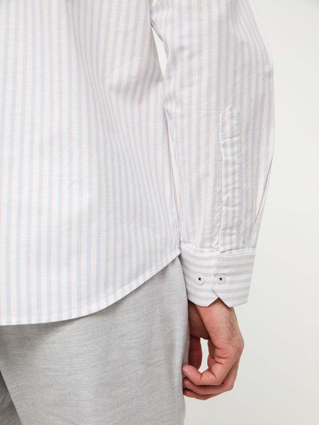 Рубашка с длинным рукавом в полоску стандартного кроя для мужчин-6