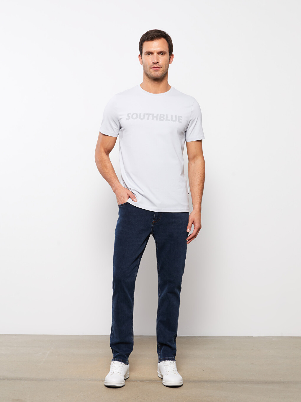 T-shirt Pour Hommes En Coton Peigné Imprimé À Manches Courtes Et Col Rond-2