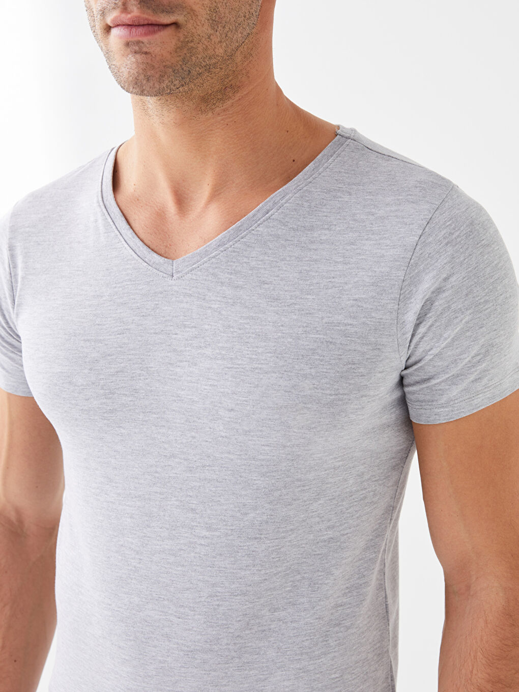 Gri V Yaka Kısa Kollu Pamuklu Erkek Atlet-3