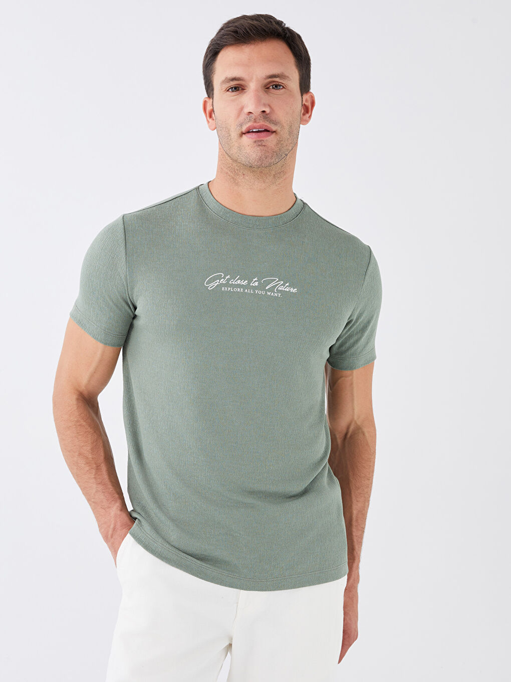 მრგვალი საყელო მოკლე სახელო ნაბეჭდი დავარცხნილი ლინენის ნაზავი მამაკაცის მაისური-1