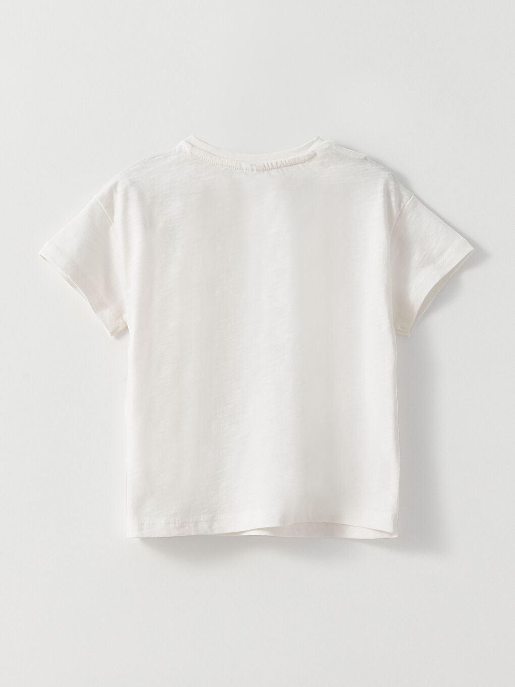 Ekru Bisiklet Yaka Kısa Kollu Nakış Detaylı Kız Bebek Tişört-1