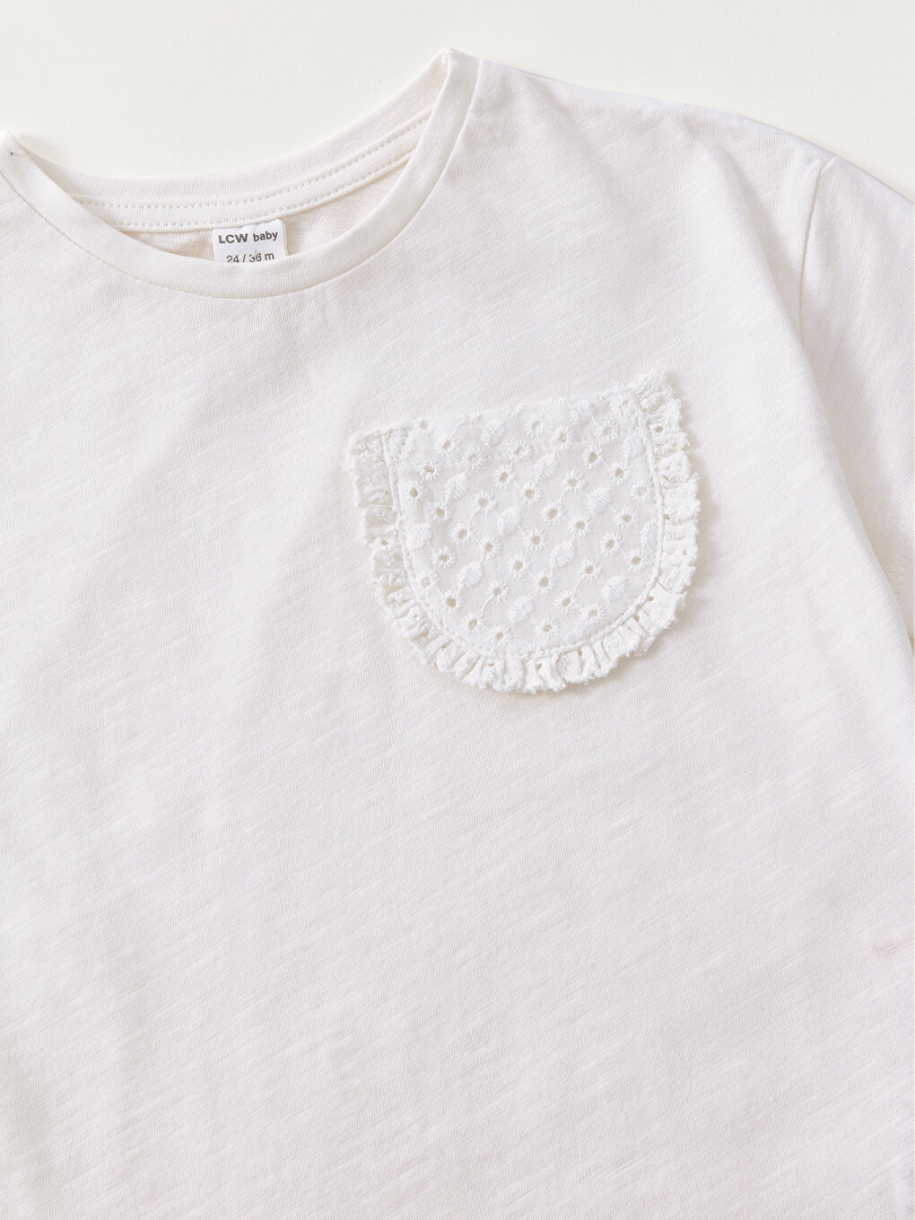 Ekru Bisiklet Yaka Kısa Kollu Nakış Detaylı Kız Bebek Tişört-2